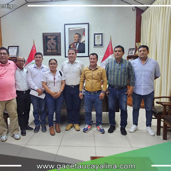Alcalde de Tahuania y Gobernador Regional de Ucayali Acuerdan Implementar Energía Solar en Bolognesi