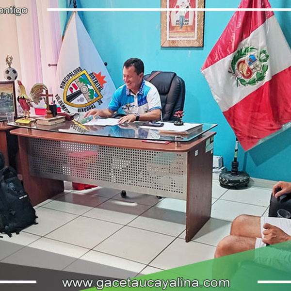 Alcalde de Tahuanía y Director de IESTP Atalaya coordinan acciones para el nuevo ciclo académico