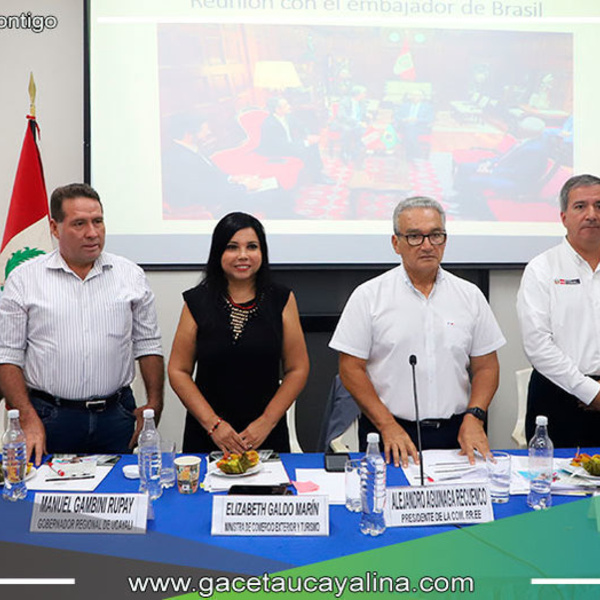 Ministra Elizabeth Galdo resalta avances en exportaciones y turismo durante sesión en Pucallpa