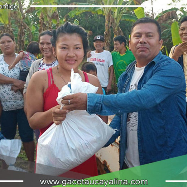 Alcalde Rodolfo Lovo Tello brinda ayuda a más de 200 familias en Contamana
