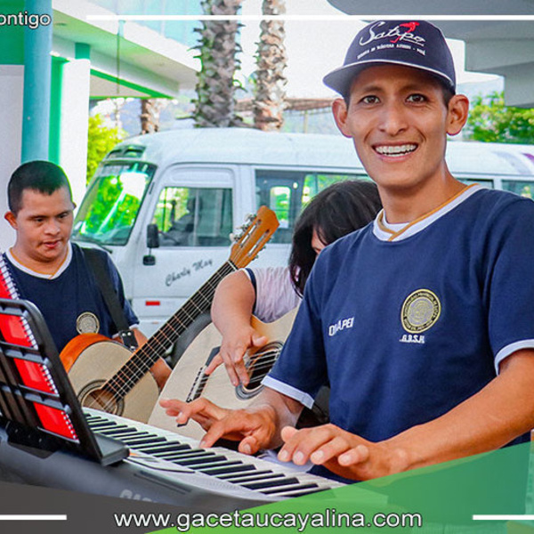 Niños con discapacidad inician talleres de canto y música en Satipo
