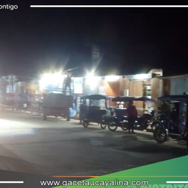 Bolognesi celebra la llegada del alumbrado público nocturno en el distrito de Tahuanía