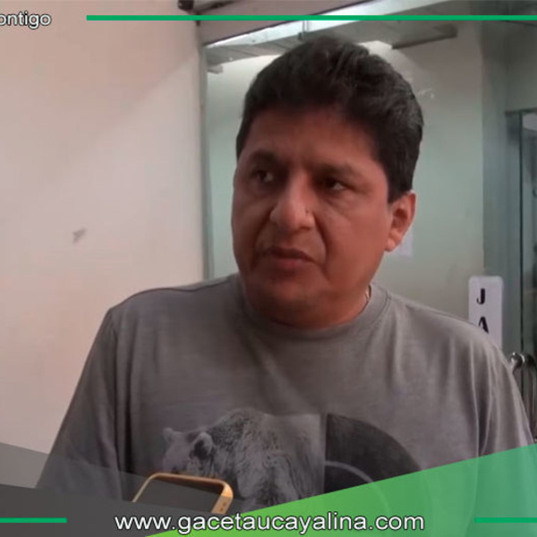 Alcalde Iván Mendoza impulsa la producción de platos biodegradables con hoja de bijao