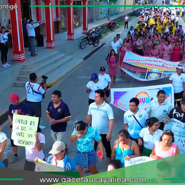 Jóvenes de Contamana marchan por un futuro inclusivo y justo