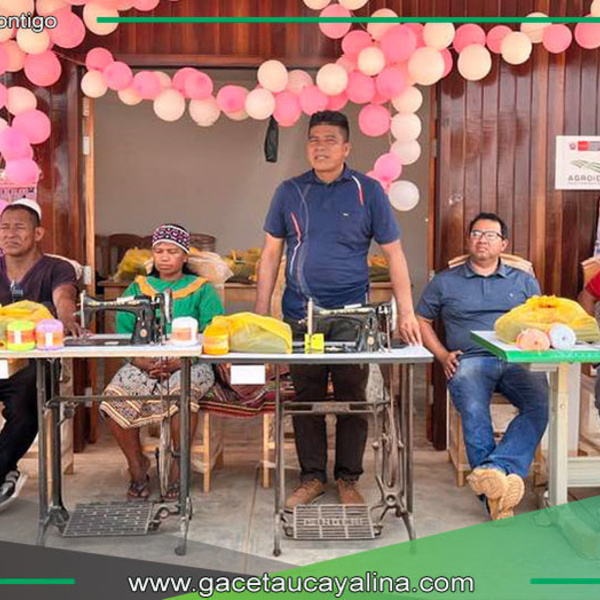 Alcalde Diomar López Silvano Inaugura Casa Artesanal en Comunidad de Caimito