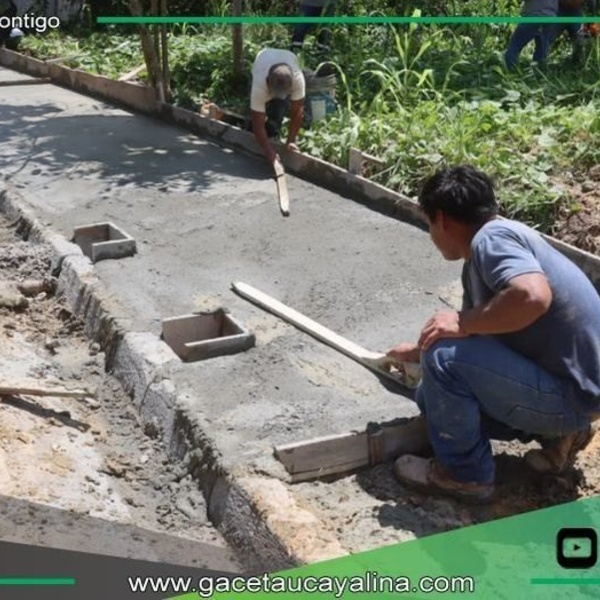 Municipalidad de Ucayali construye nueva vereda peatonal en Contamana