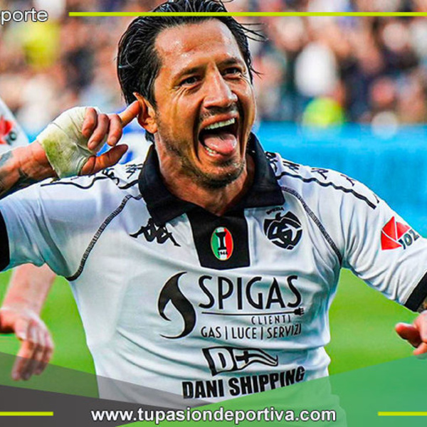 Lapadula anota doblete y da victoria al Spezia