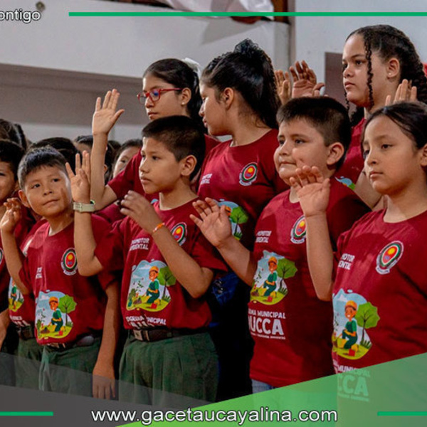 82 jóvenes se juramentan como guardianes del ambiente en Pucallpa